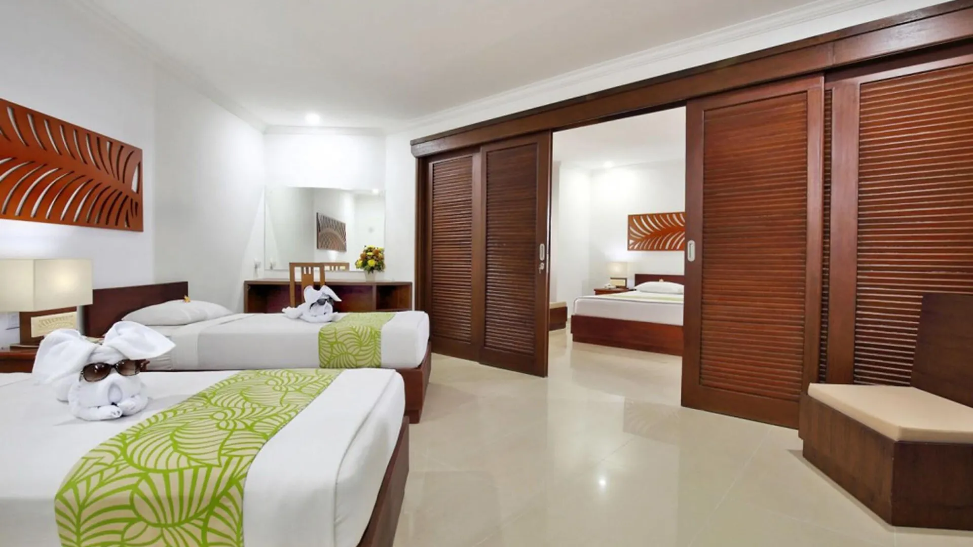 Dewi Sri Hotel Legian  3*, Legian (Bali)