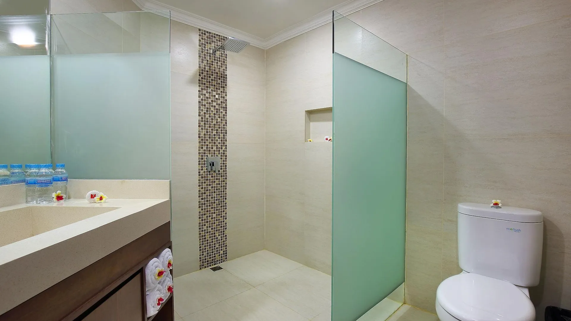 Dewi Sri Hotel Legian 3*,